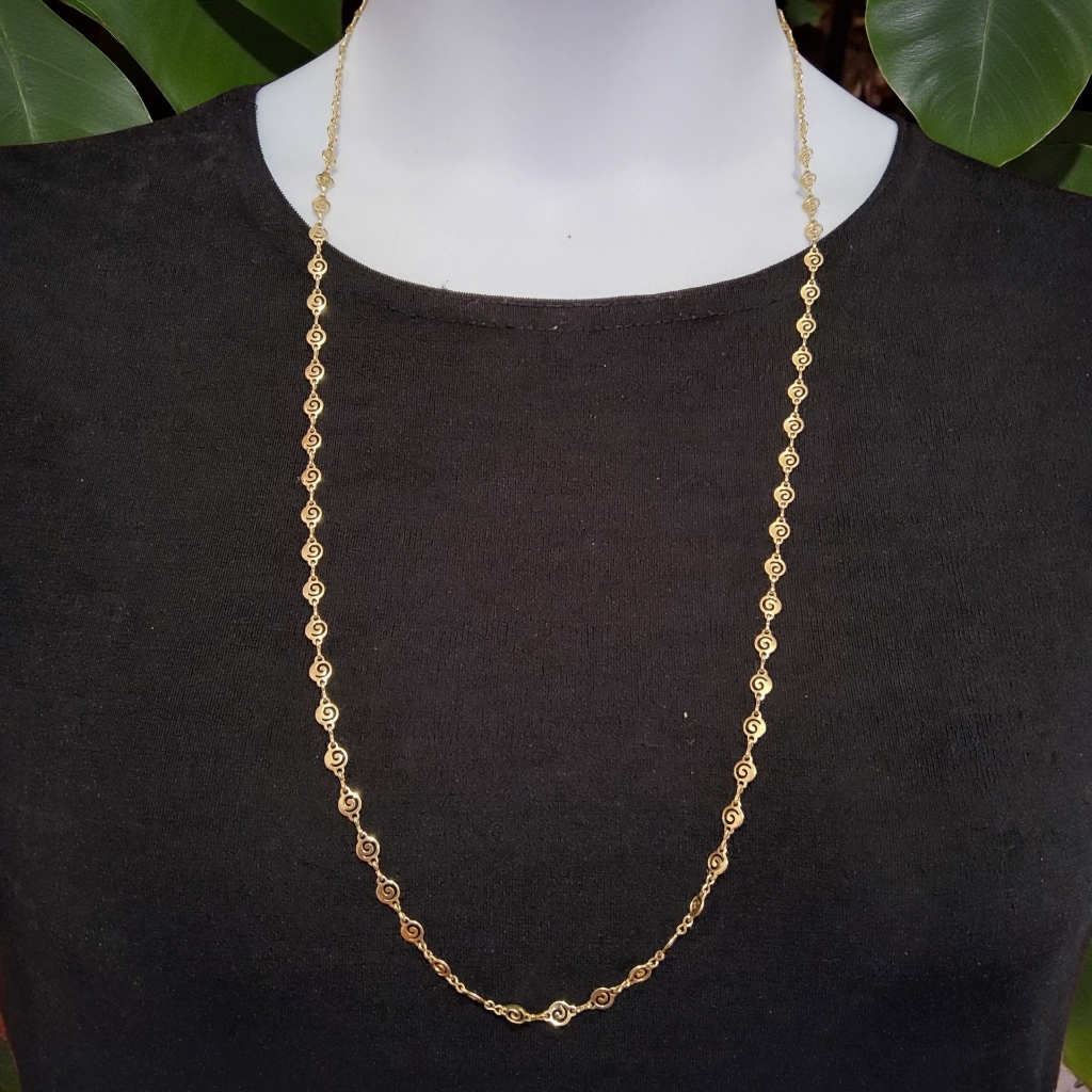 New Chic Gold Necklace With Intricate Detailing